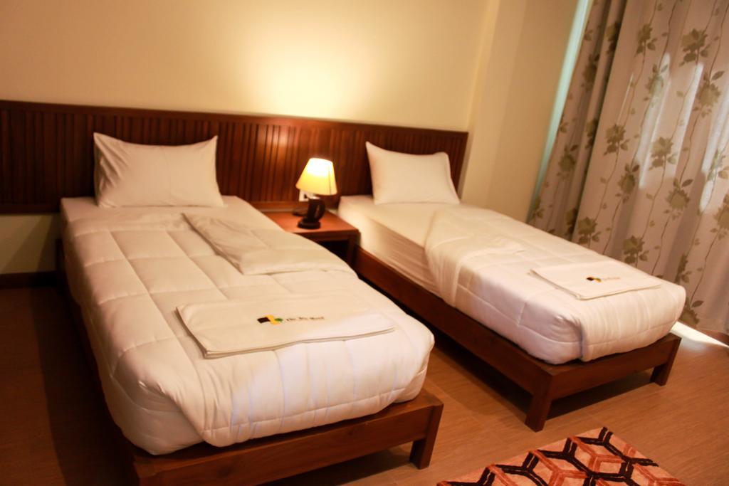 The Win Hotel Бангсапхан Номер фото